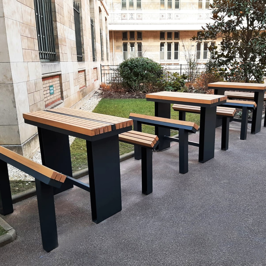 Design of a schoolyard - Standing seats - ATECH