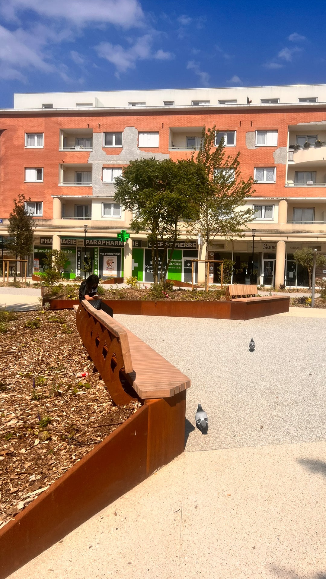 Vue globale des bacs sans fond realises en acier corten stabilise