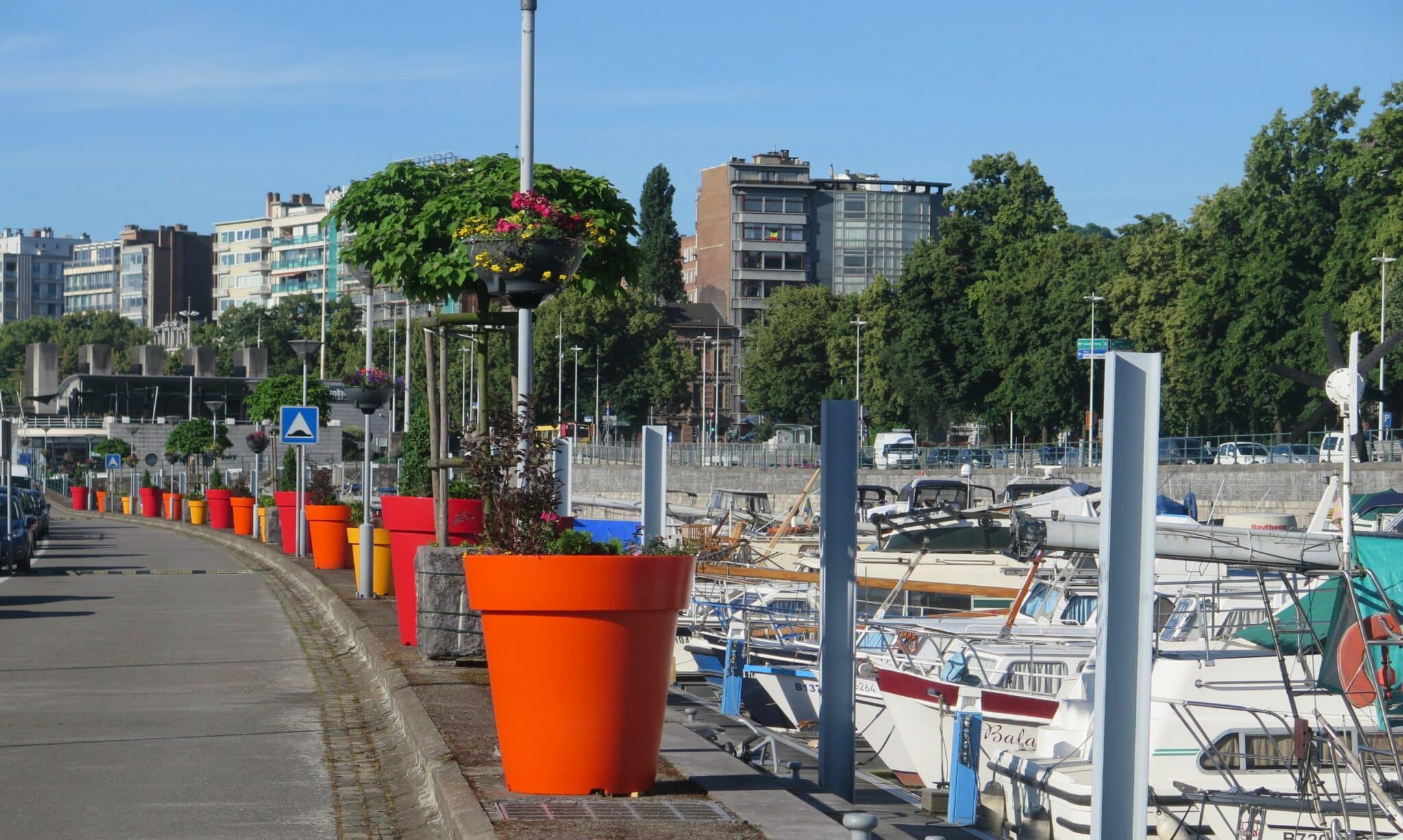 Yachthafen Lüttich: Eine bunte Stadtgestaltung zur Verschönerung und Sicherung des Raumes