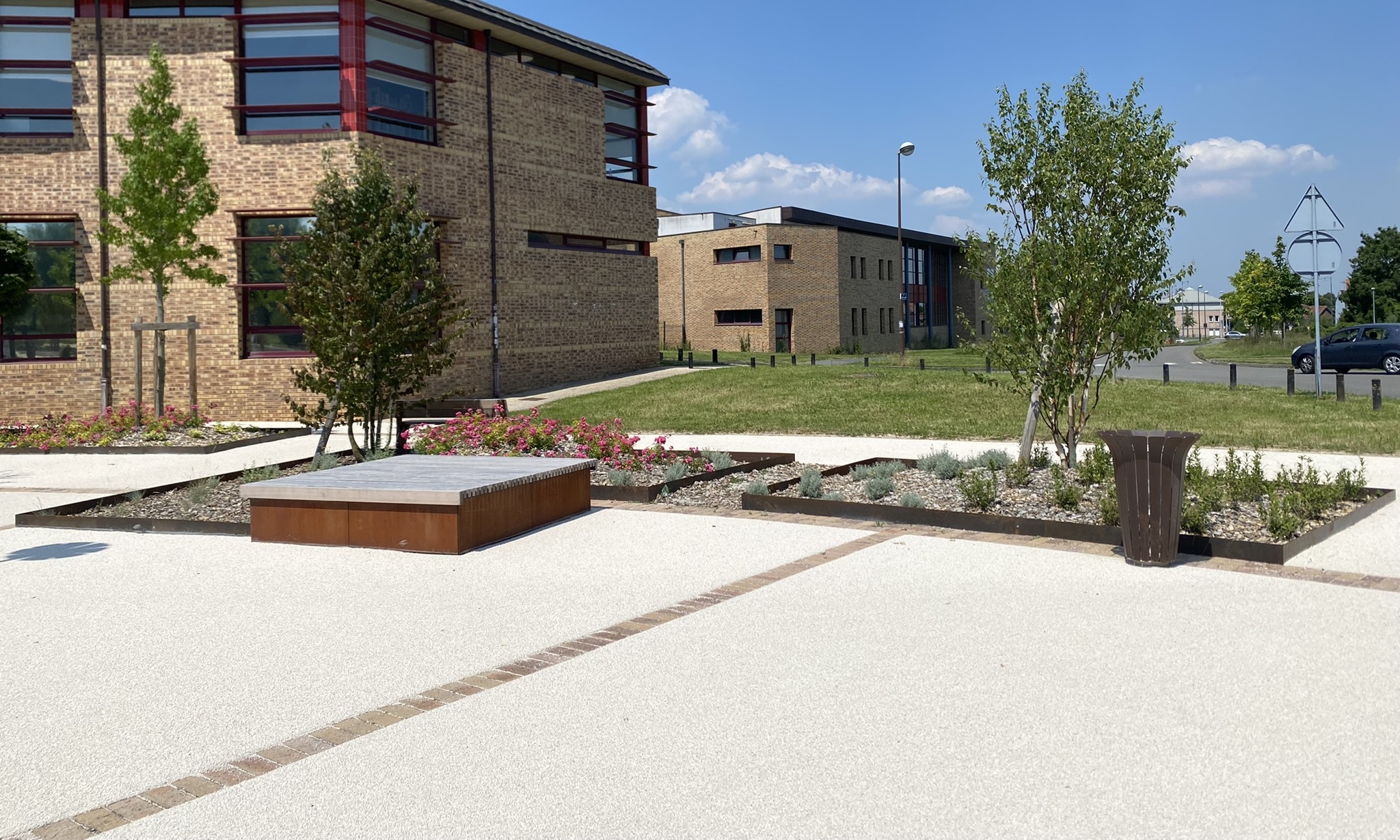 Projekt Arras maßgeschneiderte Corten-Sand-Oberfläche mit Aktivierung