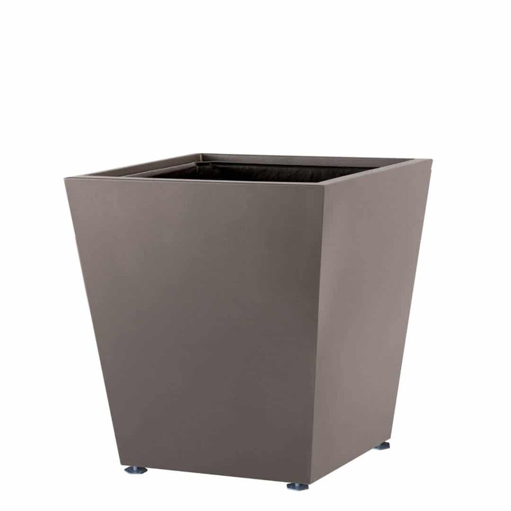 Pyramidal-Trunk Flowering Planter – HEDERA (Copy)