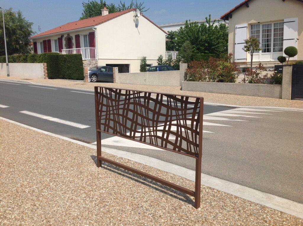 City Trellis Barrier - A-Linéa