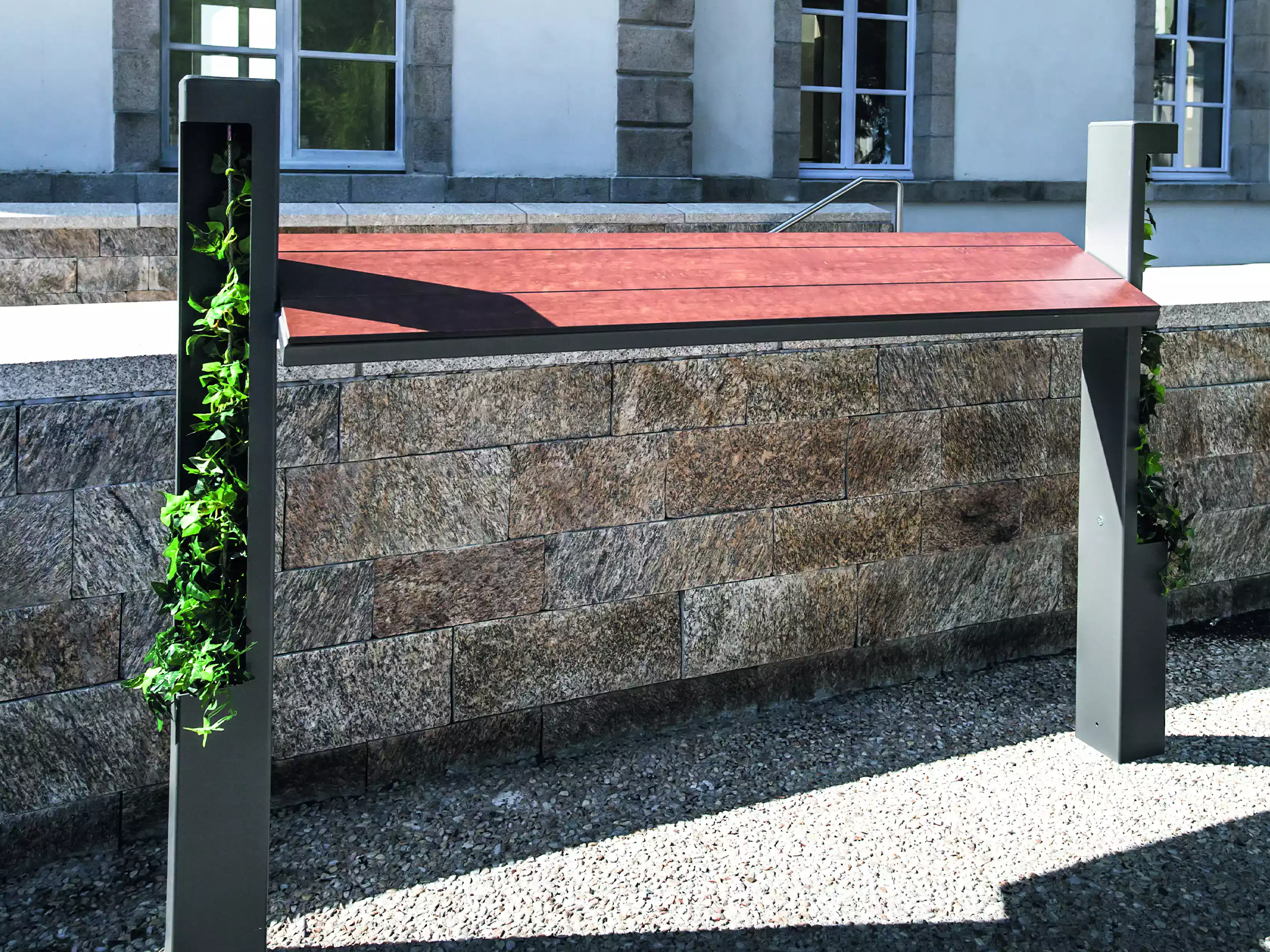 Assis Debout – Hedera