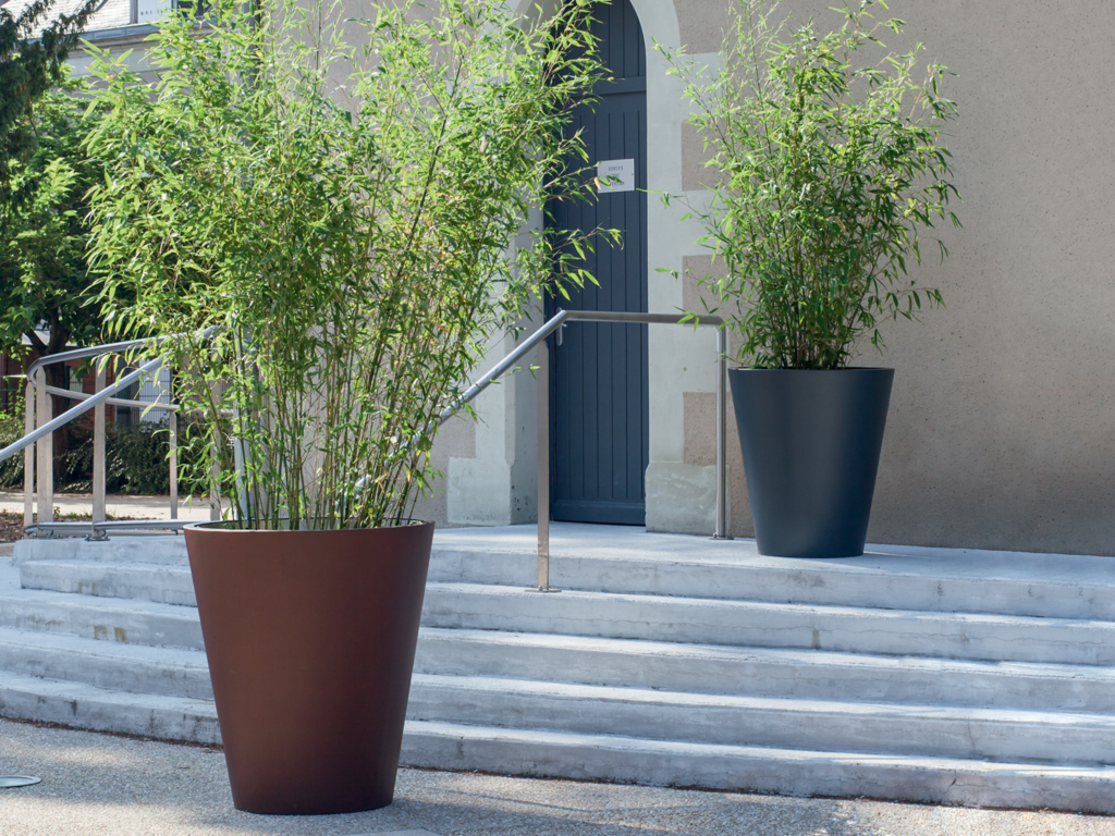 Conical plant pot – Perga