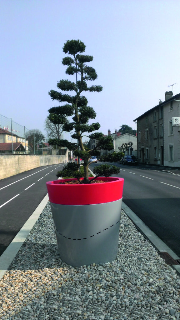Flowering planter_Alley