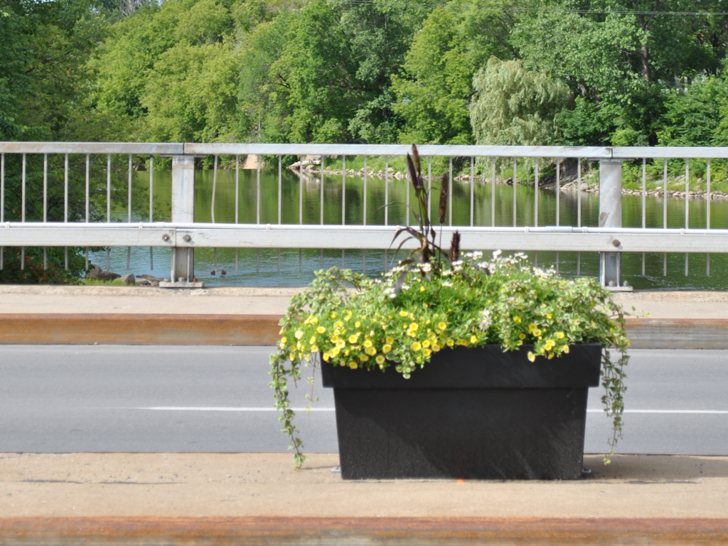 Recyclable Plastic Flower Pot – Straight