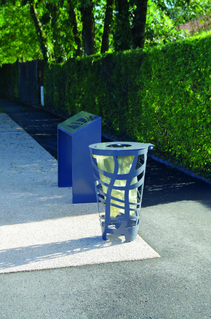 Public Trash Can - A-LINÉA_atech