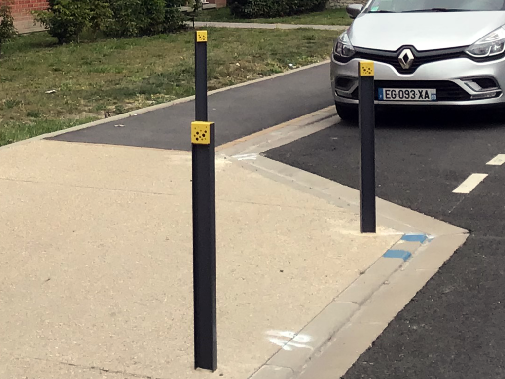 Potelet – Square