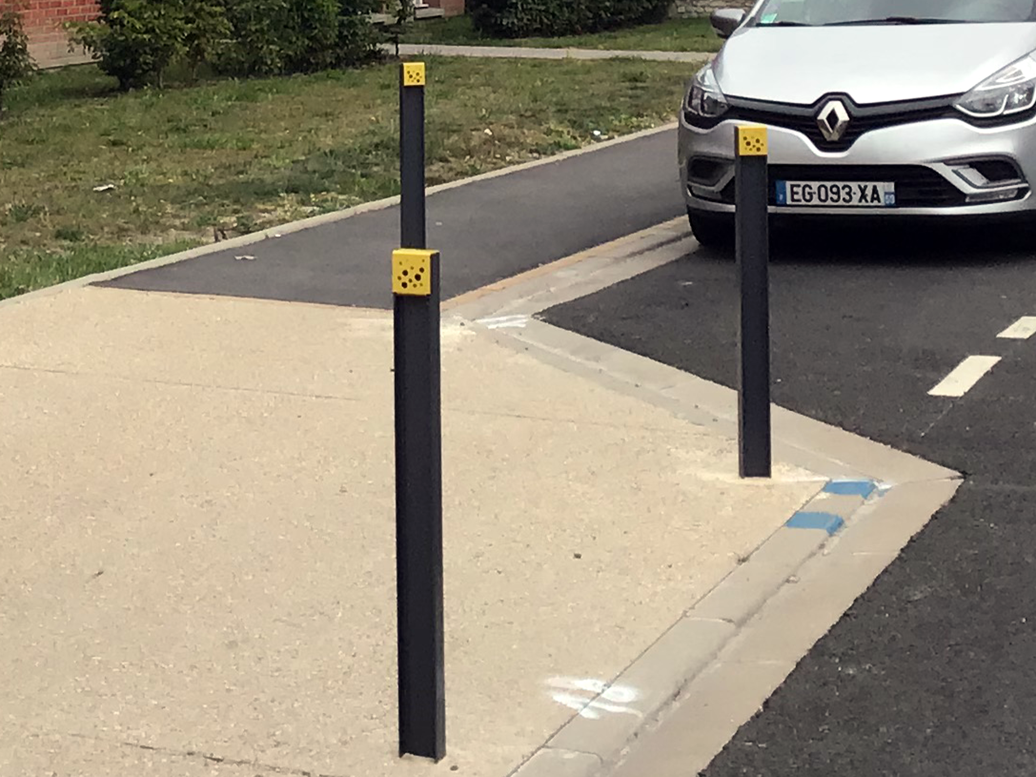 Pole – Square